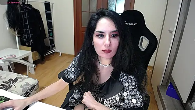 Snapshot of The_Blacksphinxxx chatting on April 2026 03:23:01 PM The Blacksphinxxx online show from April 2026 03:23:01 PM