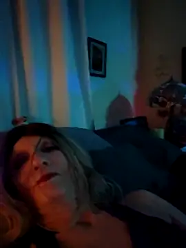 Vonniecd online show from March 2025 02:57:02 AM