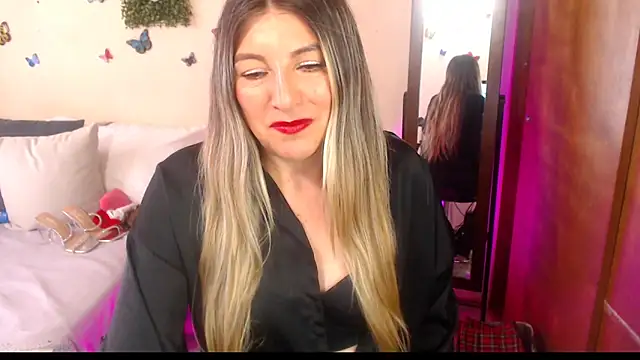 Jolie-Mature online show from April 2026 07:31:02 PM