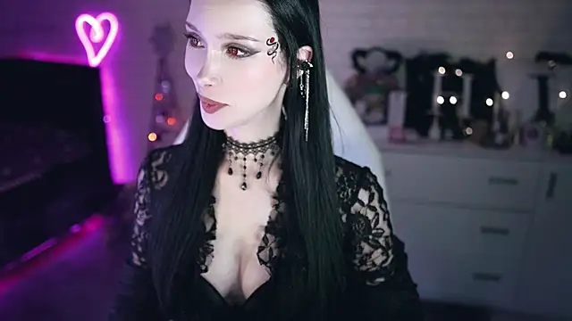 Snapshot of _Uindi_ chatting on February 2025 05:32:02 PM  Uindi  online show from February 2025 05:32:02 PM