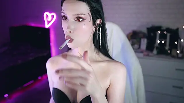 Snapshot of _Uindi_ chatting on March 2025 03:24:02 PM  Uindi  online show from March 2025 03:24:02 PM