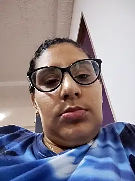 DanielleEvans  online show from March 2025 11:22:02 AM