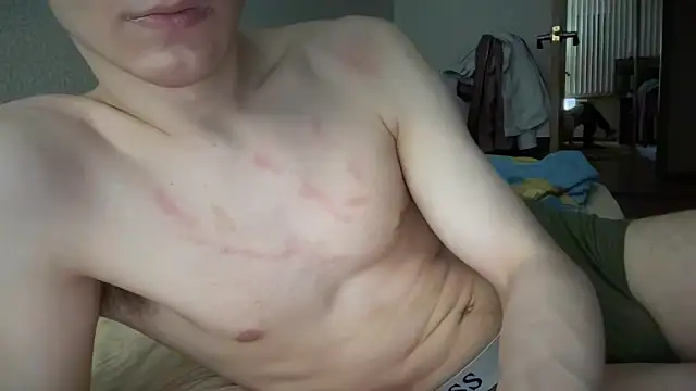 Snapshot of Lamonteik chatting on March 2025 09:04:02 PM Lamonteik online show from March 2025 09:04:02 PM