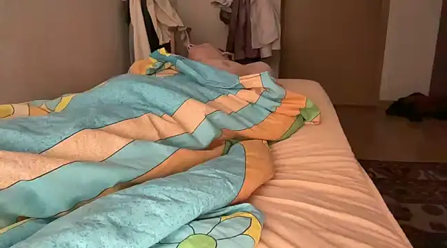 Snapshot of Lamonteik chatting on March 2025 11:31:02 PM Lamonteik online show from March 2025 11:31:02 PM