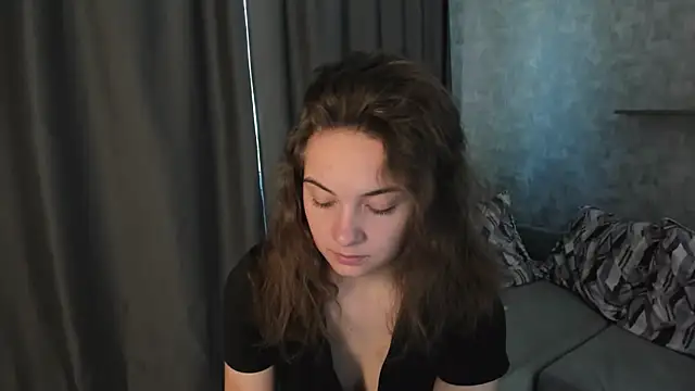 Snapshot of KristinaLoison chatting on May 2026 12:11:01 PM KristinaLoison online show from May 2026 12:11:01 PM