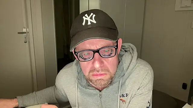 FABIOGLASSES online show from September 2025 09:08:02 PM