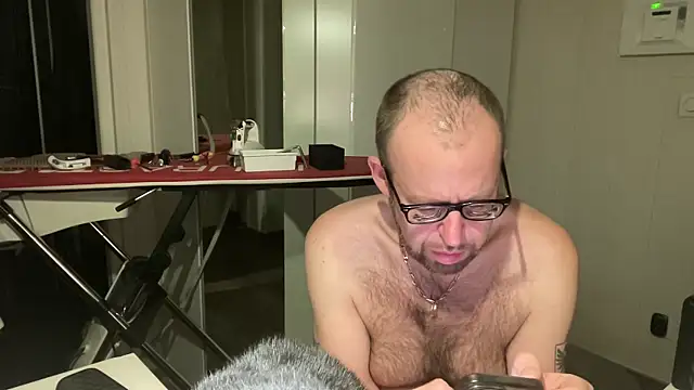 FABIOGLASSES online show from October 2025 08:39:01 PM