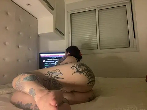 Snapshot of SabrinaRussel chatting on January 2025 08:33:02 PM SabrinaRussel online show from January 2025 08:33:02 PM