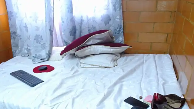 Snapshot of charlote_temple chatting on March 2026 12:43:01 PM charlote temple online show from March 2026 12:43:01 PM