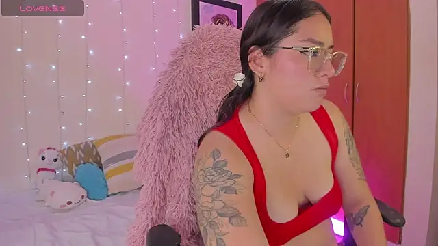 Snapshot of olivia__s chatting on April 2026 01:11:02 AM olivia s online show from April 2026 01:11:02 AM