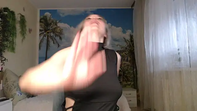 Snapshot of soaring_love chatting on November 2025 05:07:02 AM soaring love online show from November 2025 05:07:02 AM