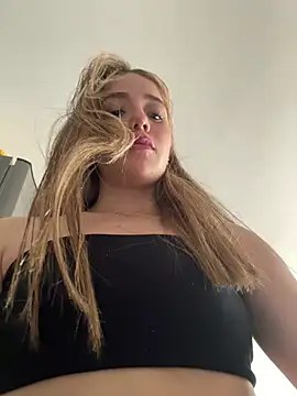 ShelbyHagen online show from January 2025 07:32:02 PM