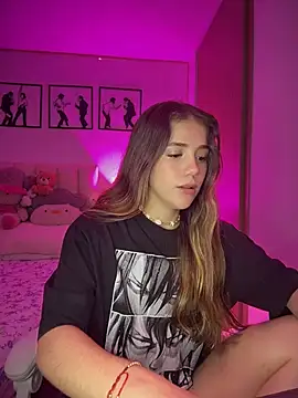 Snapshot of ShelbyHagen chatting on April 2026 01:48:01 AM ShelbyHagen online show from April 2026 01:48:01 AM