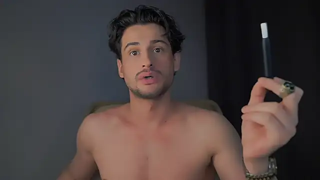 Keen   Luckystrike online show from December 2024 08:25:02 PM