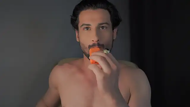 Keen   Luckystrike online show from January 2025 12:07:02 PM