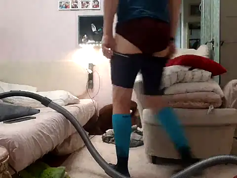 Snapshot of feathersify chatting on September 2025 10:05:01 AM feathersify online show from September 2025 10:05:01 AM