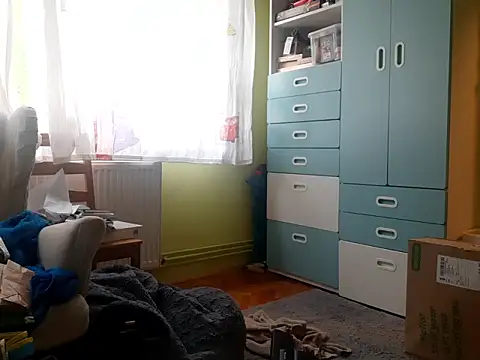 Snapshot of feathersify chatting on October 2025 10:16:02 AM feathersify online show from October 2025 10:16:02 AM