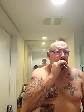 Littledick007007 online show from December 2025 11:40:02 AM