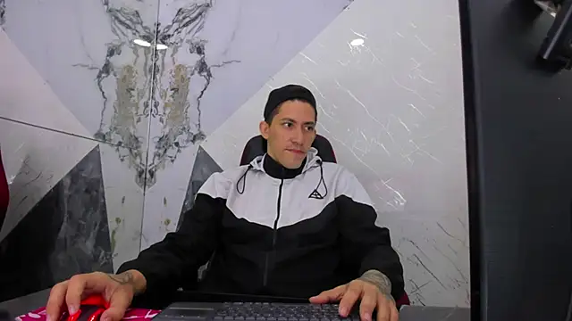 yeckodream online show from November 2025 06:12:01 AM