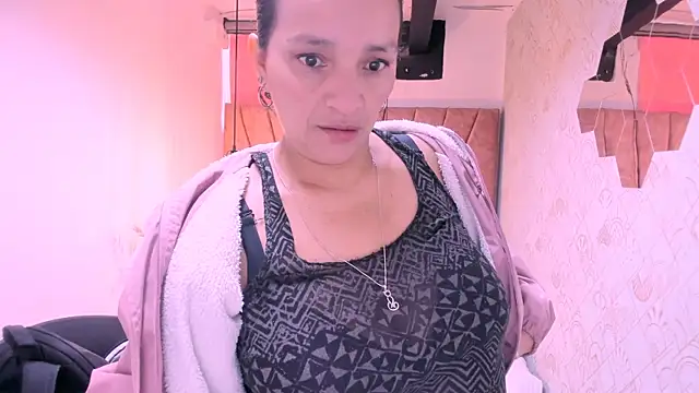 MarilynMiilf  online show from September 2025 07:48:01 PM