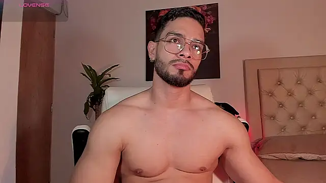 Josseph1  online show from October 2025 10:01:01 PM