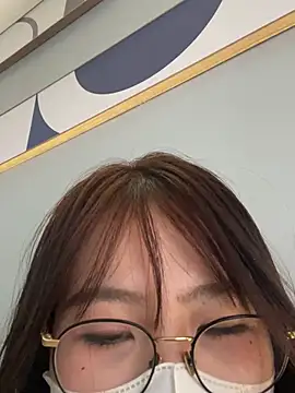 Snapshot of Onee-Chew chatting on April 2026 01:42:02 AM Onee-Chew online show from April 2026 01:42:02 AM