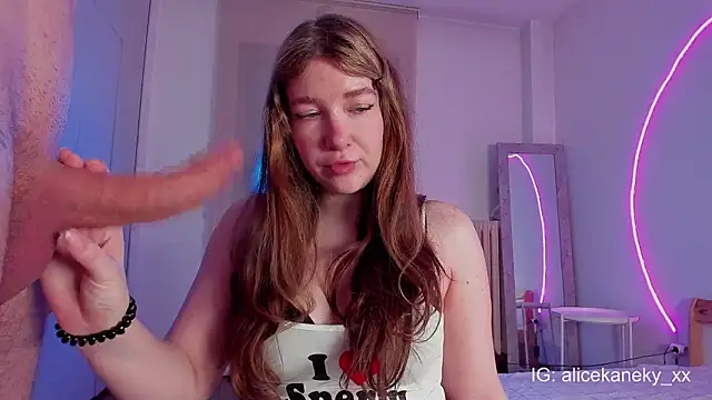 alicekaneky online show from February 2026 11:41:02 PM