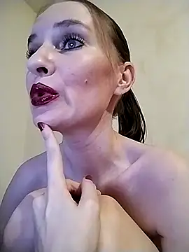 Snapshot of AimeeFair chatting on February 2026 03:27:02 PM AimeeFair online show from February 2026 03:27:02 PM