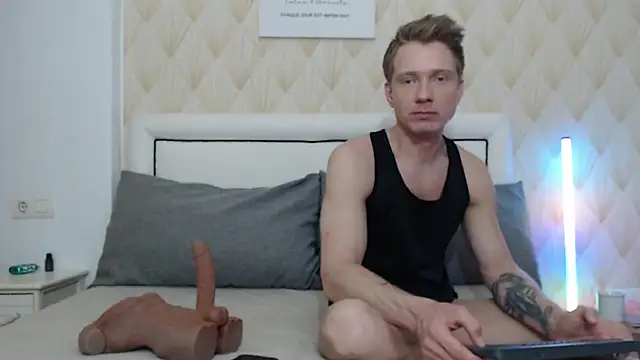 Snapshot of redheadxxl chatting on March 2026 05:38:01 PM redheadxxl online show from March 2026 05:38:01 PM