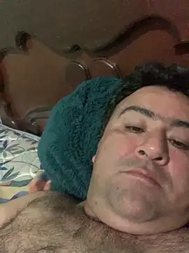 Snapshot of EmilianoGt chatting on October 2025 02:11:02 AM EmilianoGt online show from October 2025 02:11:02 AM