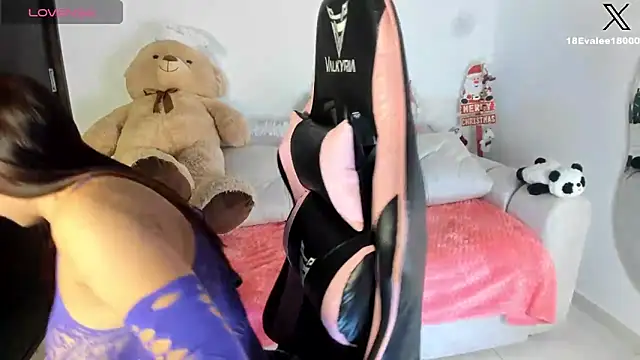 Snapshot of eval_lee18 chatting on December 2024 03:36:02 AM eval lee18 online show from December 2024 03:36:02 AM