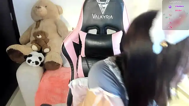 Snapshot of eval_lee18 chatting on February 2025 08:09:02 AM eval lee18 online show from February 2025 08:09:02 AM