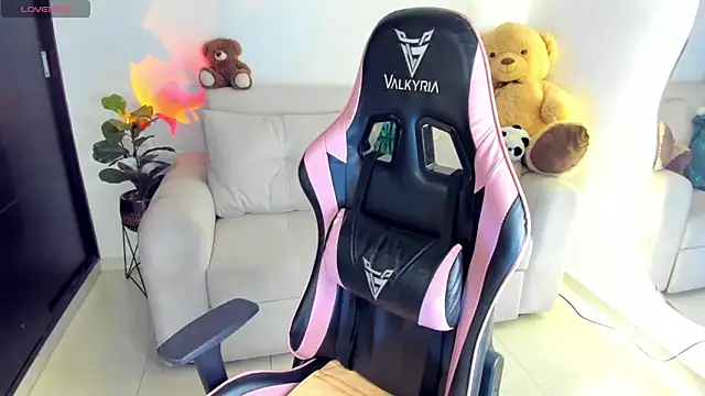 Snapshot of eval_lee18 chatting on October 2025 03:15:02 AM eval lee18 online show from October 2025 03:15:02 AM