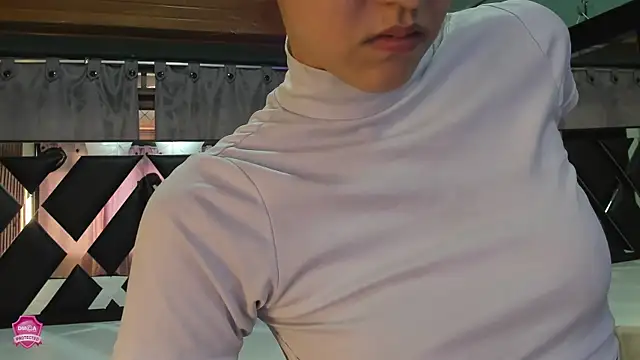 Linda4Petite online show from March 2025 06:11:01 PM