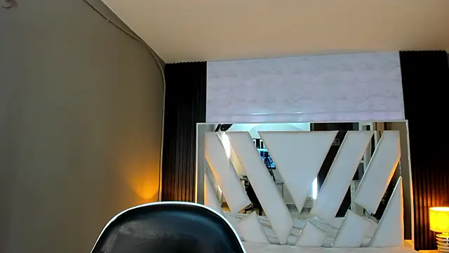 Snapshot of Linda4Petite chatting on March 2026 06:24:02 PM Linda4Petite online show from March 2026 06:24:02 PM