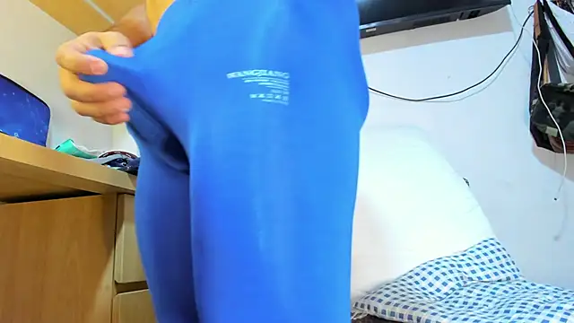 Snapshot of MikeMiller2 chatting on April 2026 03:11:02 AM MikeMiller2 online show from April 2026 03:11:02 AM