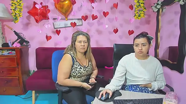 lesbiancuple online show from February 2026 11:59:01 AM