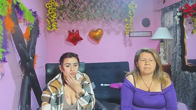 lesbiancuple online show from March 2026 12:00:01 PM