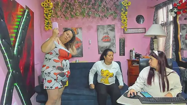 Snapshot of lesbiancuple chatting on April 2026 12:47:02 PM lesbiancuple online show from April 2026 12:47:02 PM