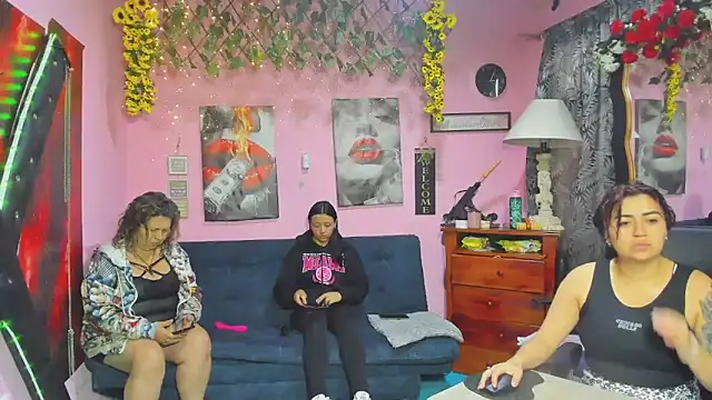 Snapshot of lesbiancuple chatting on April 2026 11:57:01 AM lesbiancuple online show from April 2026 11:57:01 AM