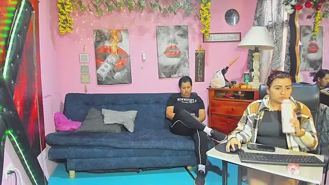 Snapshot of lesbiancuple chatting on April 2026 12:07:01 PM lesbiancuple online show from April 2026 12:07:01 PM