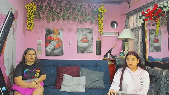 Snapshot of lesbiancuple chatting on April 2026 12:29:02 PM lesbiancuple online show from April 2026 12:29:02 PM