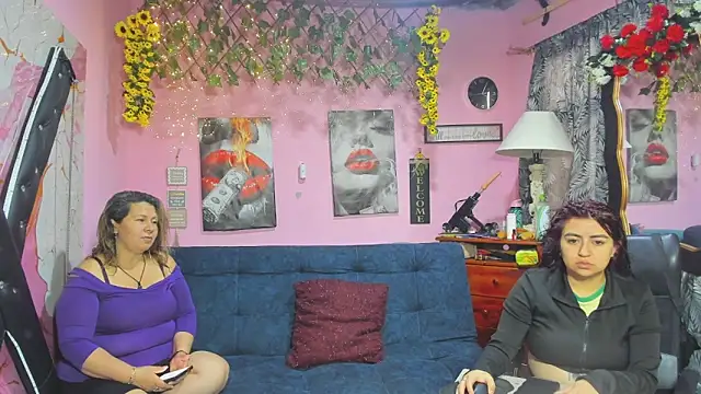 Snapshot of lesbiancuple chatting on April 2026 12:19:02 PM lesbiancuple online show from April 2026 12:19:02 PM