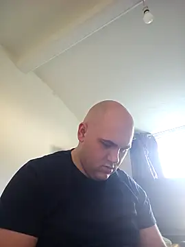 Snapshot of mario890605 chatting on March 2025 08:37:02 AM mario890605 online show from March 2025 08:37:02 AM