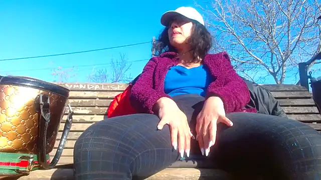 Snapshot of SquirtyMellissaLabia chatting on March 2025 07:25:02 AM SquirtyMellissaLabia online show from March 2025 07:25:02 AM