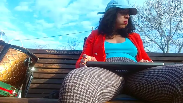 Snapshot of SquirtyMellissaLabia chatting on March 2025 06:18:02 AM SquirtyMellissaLabia online show from March 2025 06:18:02 AM