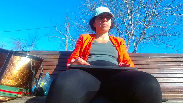 Snapshot of SquirtyMellissaLabia chatting on March 2025 06:49:02 AM SquirtyMellissaLabia online show from March 2025 06:49:02 AM