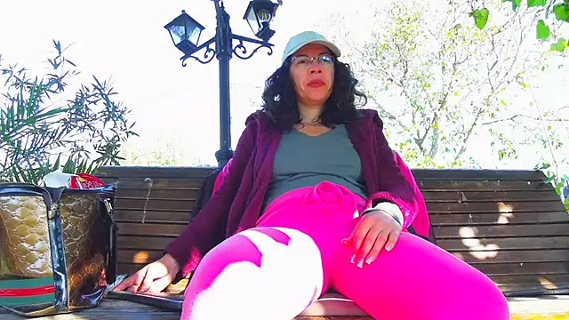 Snapshot of SquirtyMellissaLabia chatting on October 2025 06:57:01 AM SquirtyMellissaLabia online show from October 2025 06:57:01 AM