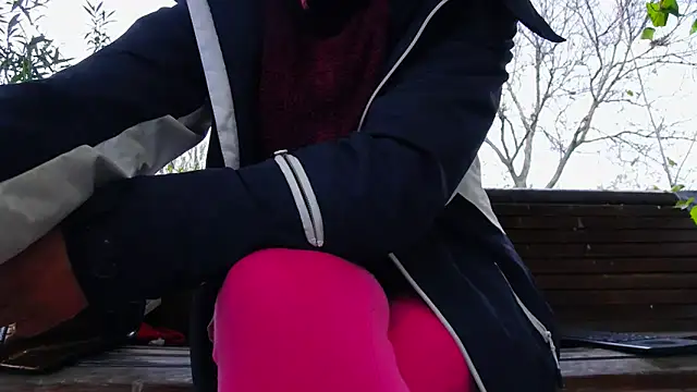 Snapshot of SquirtyMellissaLabia chatting on November 2025 06:34:01 AM SquirtyMellissaLabia online show from November 2025 06:34:01 AM