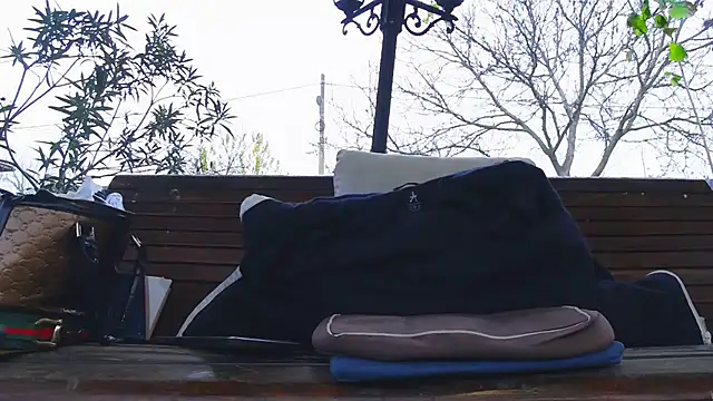 Snapshot of SquirtyMellissaLabia chatting on November 2025 06:44:01 AM SquirtyMellissaLabia online show from November 2025 06:44:01 AM